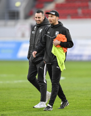 Hessenpokal OFC Kickers Offenbach - SG Barockstadt Fulda: Yasin Kocatepe mit Marcel Niesner Niessner