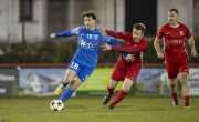 SV Hofbieber - FC Eichenzell: Niko Jäckel gegen Lukas Budenz