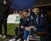 SV Hofbieber - FC Eichenzell: David Heil mit Moritz Reith
