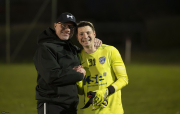 SV Hofbieber - FC Eichenzell: Daniel Pfeiffer mit Chris Christoph Grösch