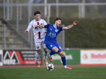 SG Barockstadt Fulda Lehnerz - FC Bayern Alzenau: Lucas Sitter mit Arlind Iljazi