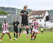 28_Yowegraphy_Jonas_Wenzel_260510_YZ96858
