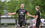 34_Yowegraphy_Jonas_Wenzel_260510_YZ96947