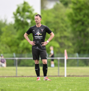 40_Yowegraphy_Jonas_Wenzel_260510_YZ97013