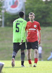 TSV Künzell - SV Neuhof: Xhino Troksi