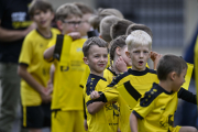 12_Yowegraphy_Jonas_Wenzel_260610_YZ96584