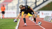32_Yowegraphy_Jonas_Wenzel_260919_YZ92630