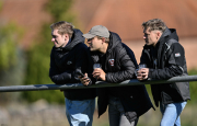 21_Yowegraphy_Jonas_Wenzel_261011_YZ90582