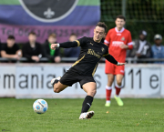 62_Yowegraphy_Jonas_Wenzel_261011_YZ91657