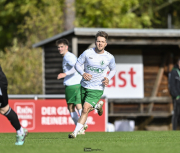 12_Yowegraphy_Jonas_Wenzel_261025_YZ97302